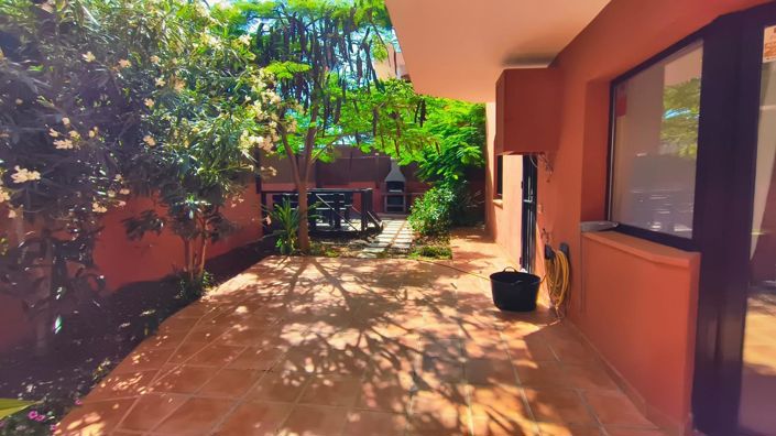 Image No.24-2 Bed Property for sale