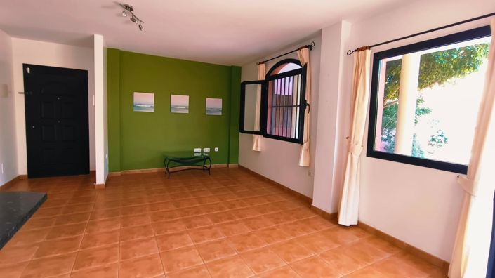 Image No.4-2 Bed Property for sale