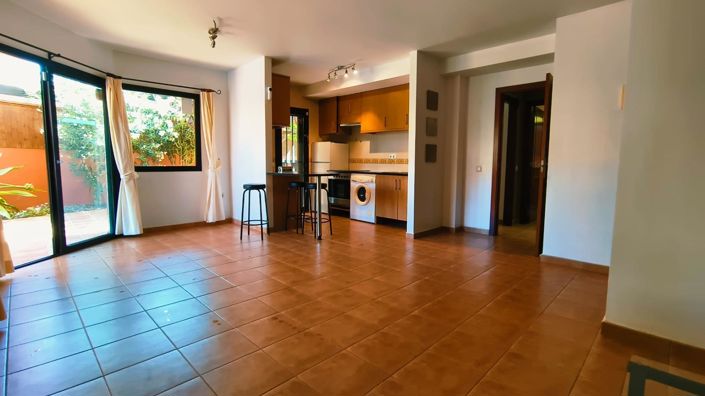 Image No.10-2 Bed Property for sale