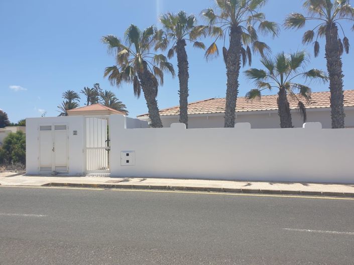 Image No.3-8 Bed Villa for sale