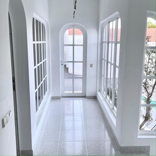 Image No.21-8 Bed Villa for sale