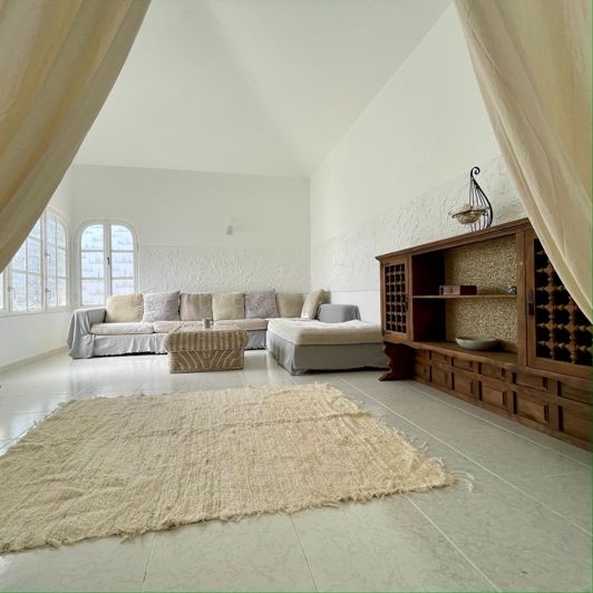 Image No.30-8 Bed Villa for sale