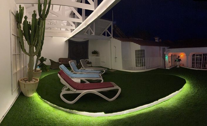 Image No.9-8 Bed Villa for sale