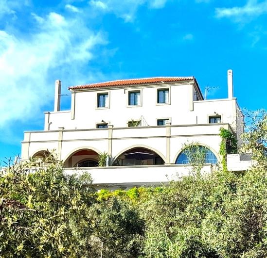 Image No.1-6 Bed Maisonette for sale