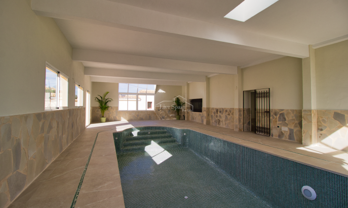 Image No.14-6 Bed Country Property for sale