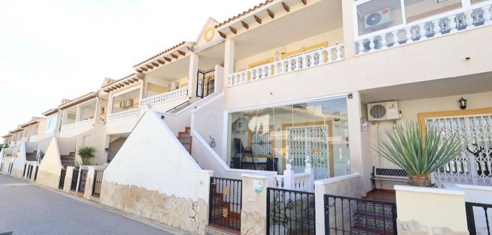 Image No.1-Bungalow de 2 chambres à vendre à Orihuela Costa