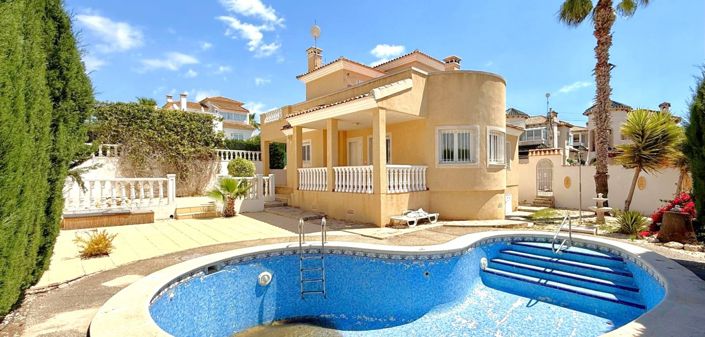 Image No.1-3 Bed Villa for sale