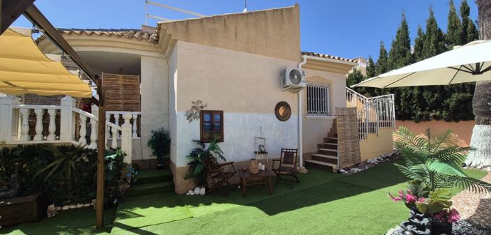 Image No.1-2 Bed Villa for sale
