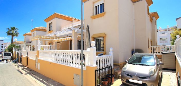 Image No.1-3 Bed Townhouse for sale