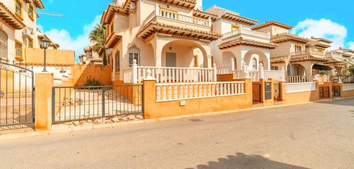 Image No.1-2 Bed Townhouse for sale