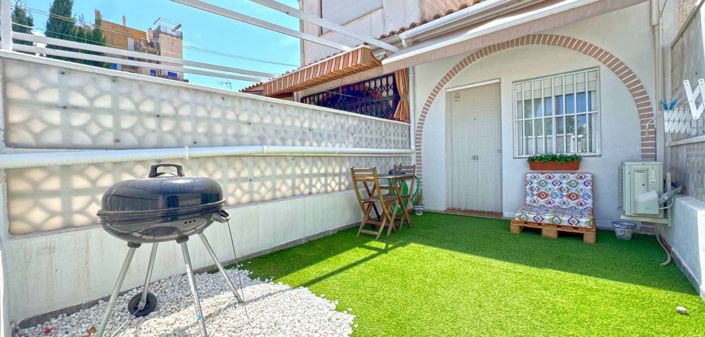 Image No.1-1 Bed Townhouse for sale