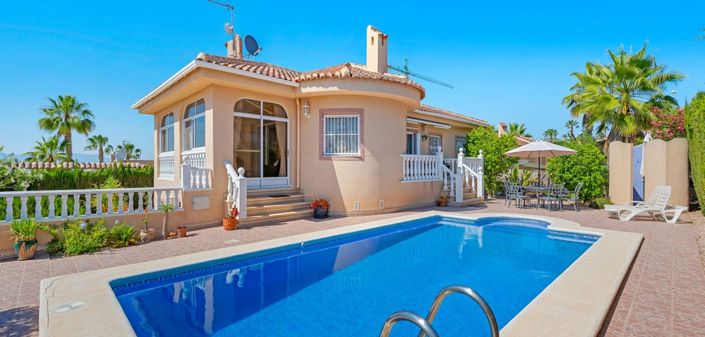 Image No.1-4 Bed Villa for sale