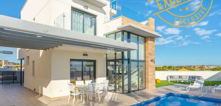 Image No.1-4 Bed Villa for sale