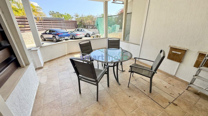 Image No.13-2 Bed Townhouse for sale