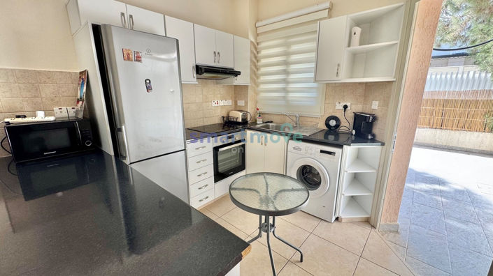 Image No.5-2 Bed Townhouse for sale