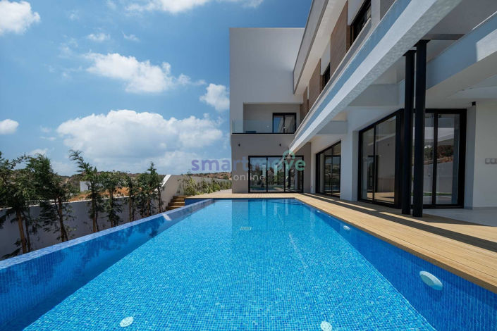 Image No.1-5 Bed Villa for sale