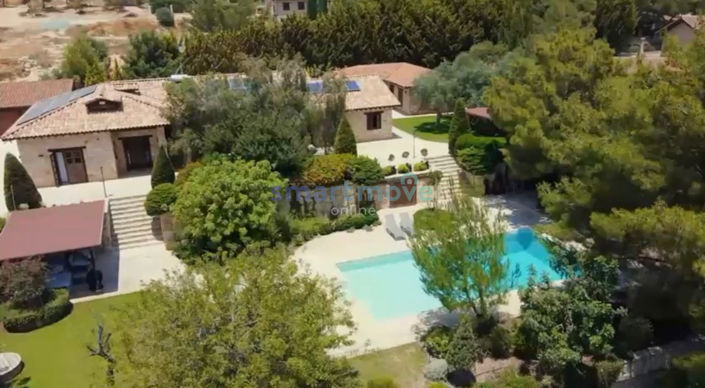 Image No.1-8 Bed Villa for sale