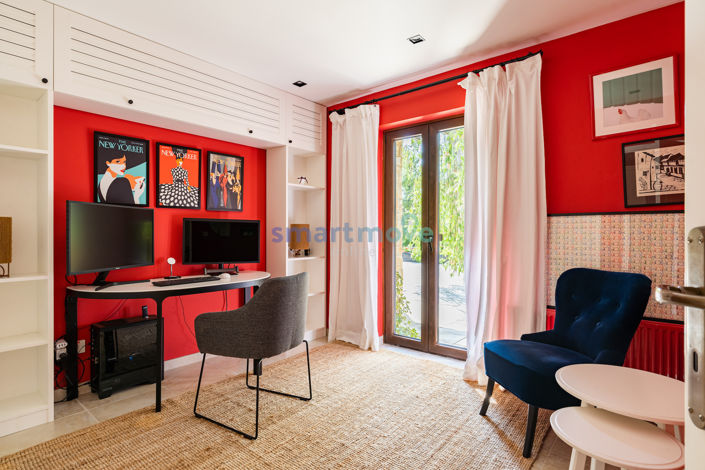 Image No.18-8 Bed Villa for sale