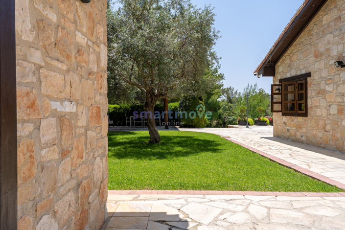 Image No.7-8 Bed Villa for sale