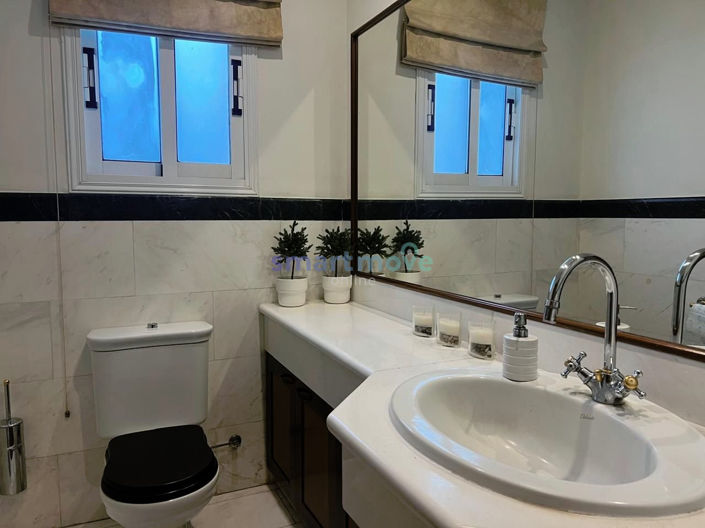 Image No.7-5 Bed Villa for sale