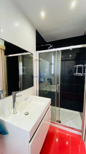 Image No.15-4 Bed Apartment for sale