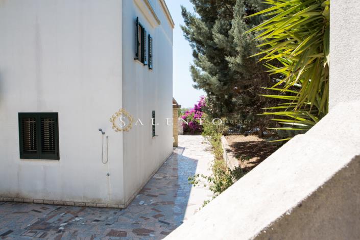 Image No.6-5 Bed Villa for sale