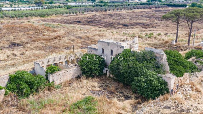 Image No.6-7 Bed Farmhouse for sale