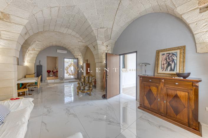 Image No.4-2 Bed House for sale