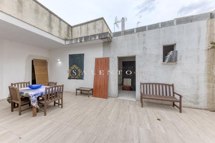 Image No.15-2 Bed House for sale