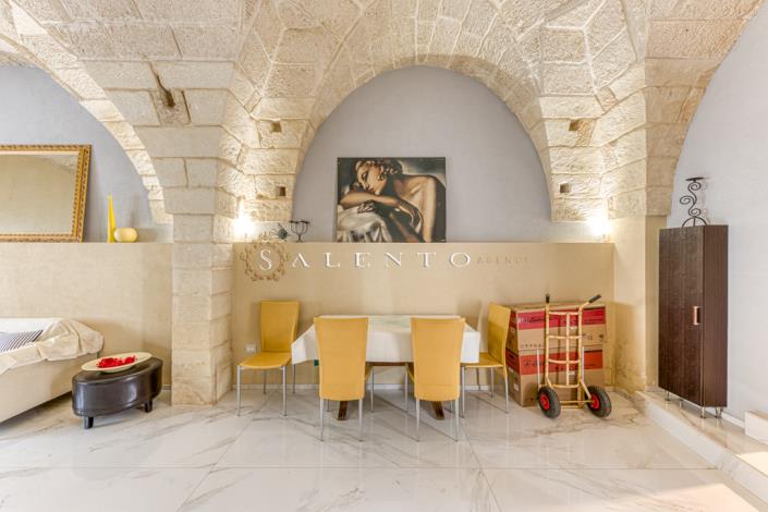 Image No.8-2 Bed House for sale