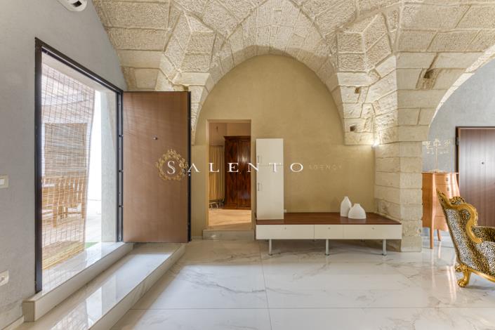 Image No.12-2 Bed House for sale