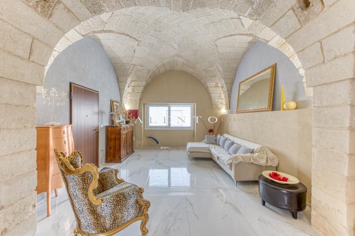 Image No.9-2 Bed House for sale