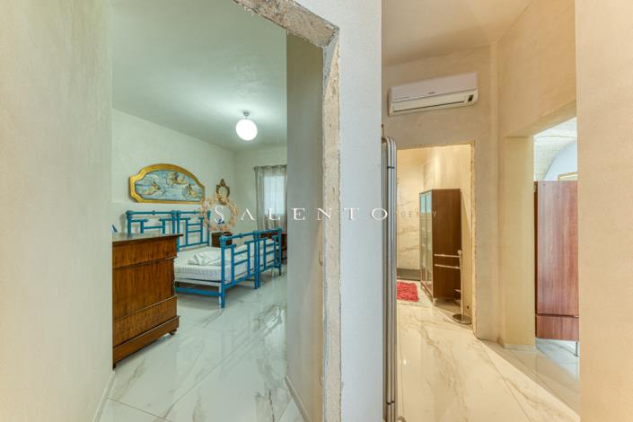 Image No.20-2 Bed House for sale