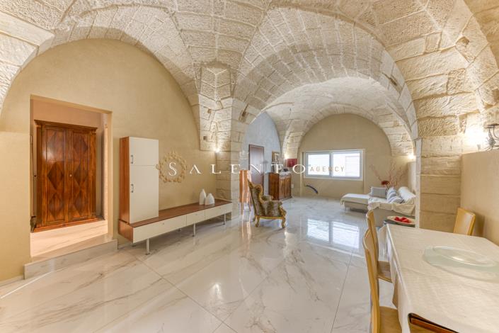 Image No.7-2 Bed House for sale