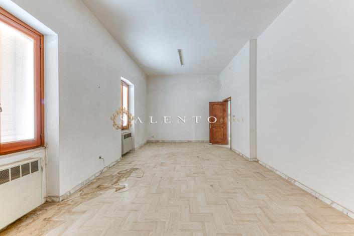 Image No.29-4 Bed House for sale