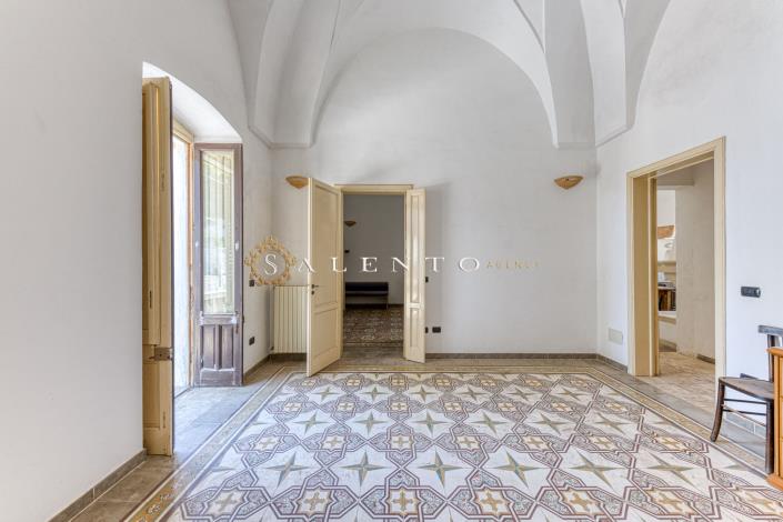 Image No.6-2 Bed House for sale