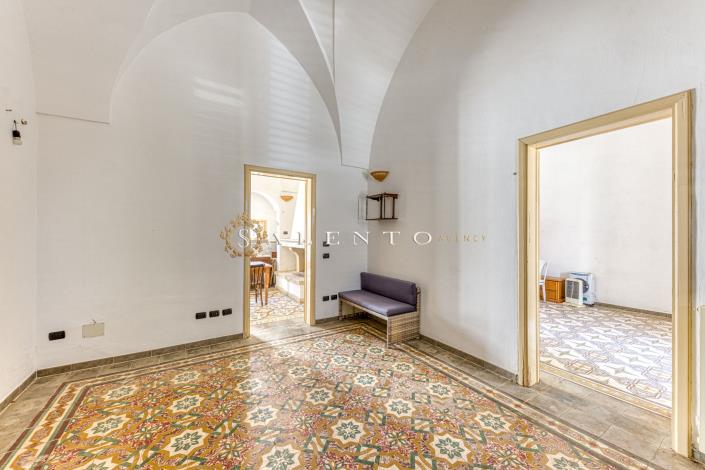 Image No.8-2 Bed House for sale