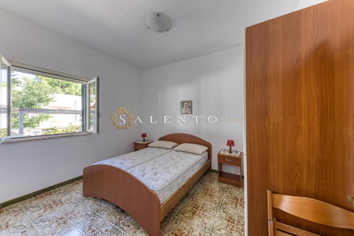 Image No.8-2 Bed House for sale