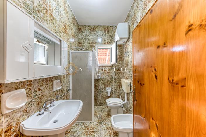 Image No.6-2 Bed House for sale