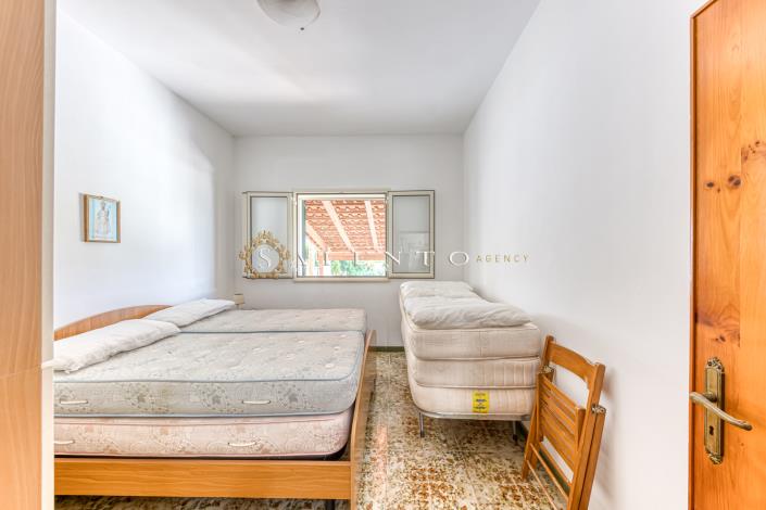 Image No.10-2 Bed House for sale