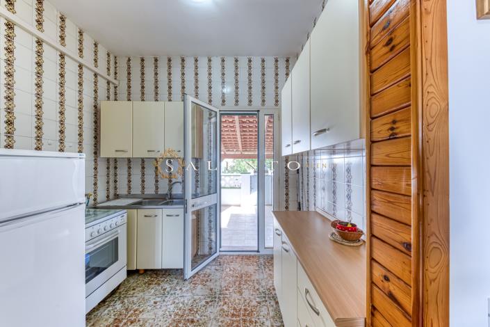 Image No.12-2 Bed House for sale