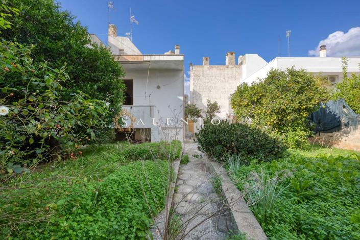 Image No.25-3 Bed House for sale