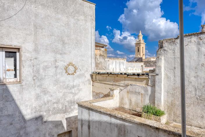 Image No.29-4 Bed House for sale