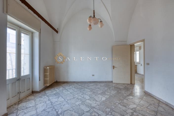 Image No.37-4 Bed House for sale