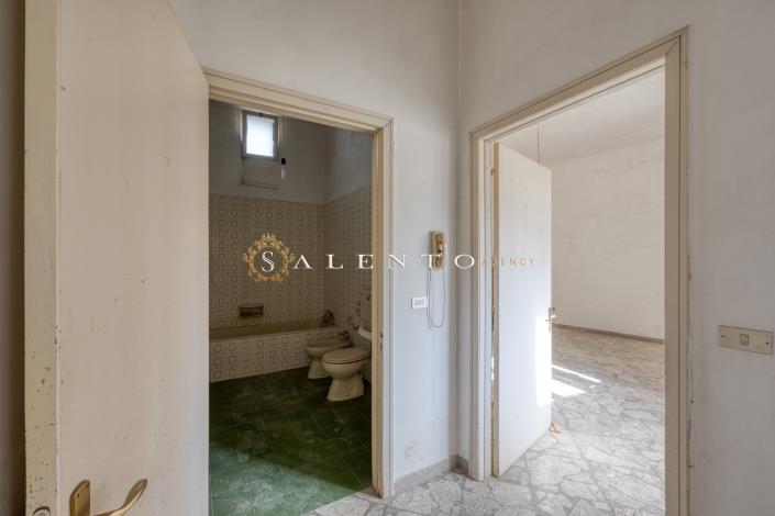 Image No.45-4 Bed House for sale