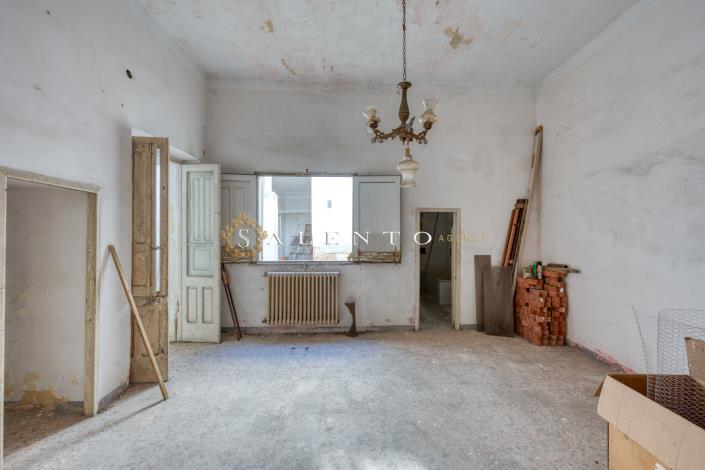 Image No.9-4 Bed House for sale