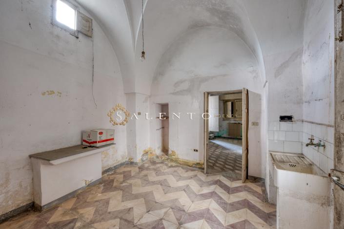 Image No.7-4 Bed House for sale