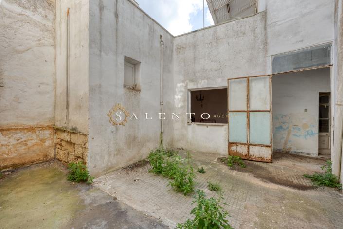 Image No.19-4 Bed House for sale