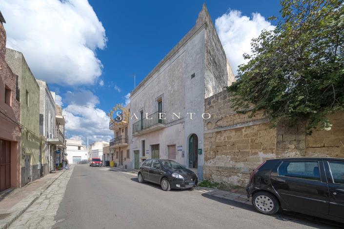 Image No.3-4 Bed House for sale