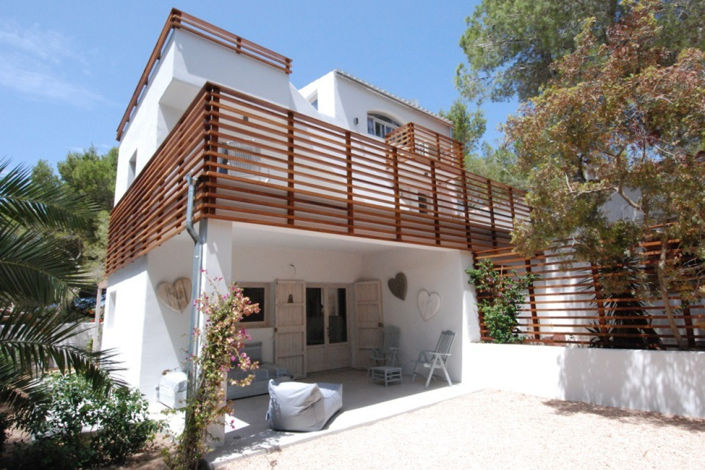 Image No.1-Villa / Détaché de 9 chambres à vendre à Cala en Baster